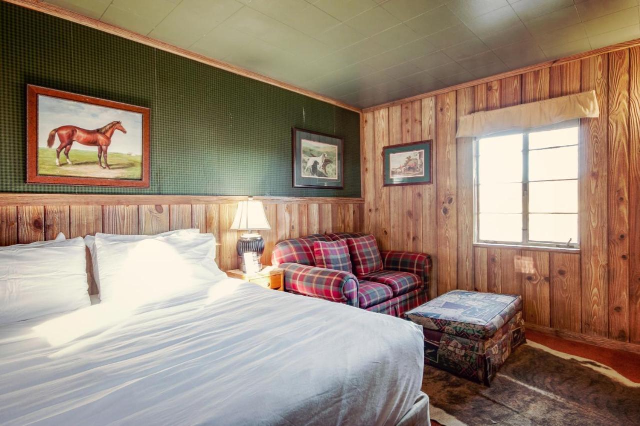 Simmer Motel Wamego Eksteriør bilde