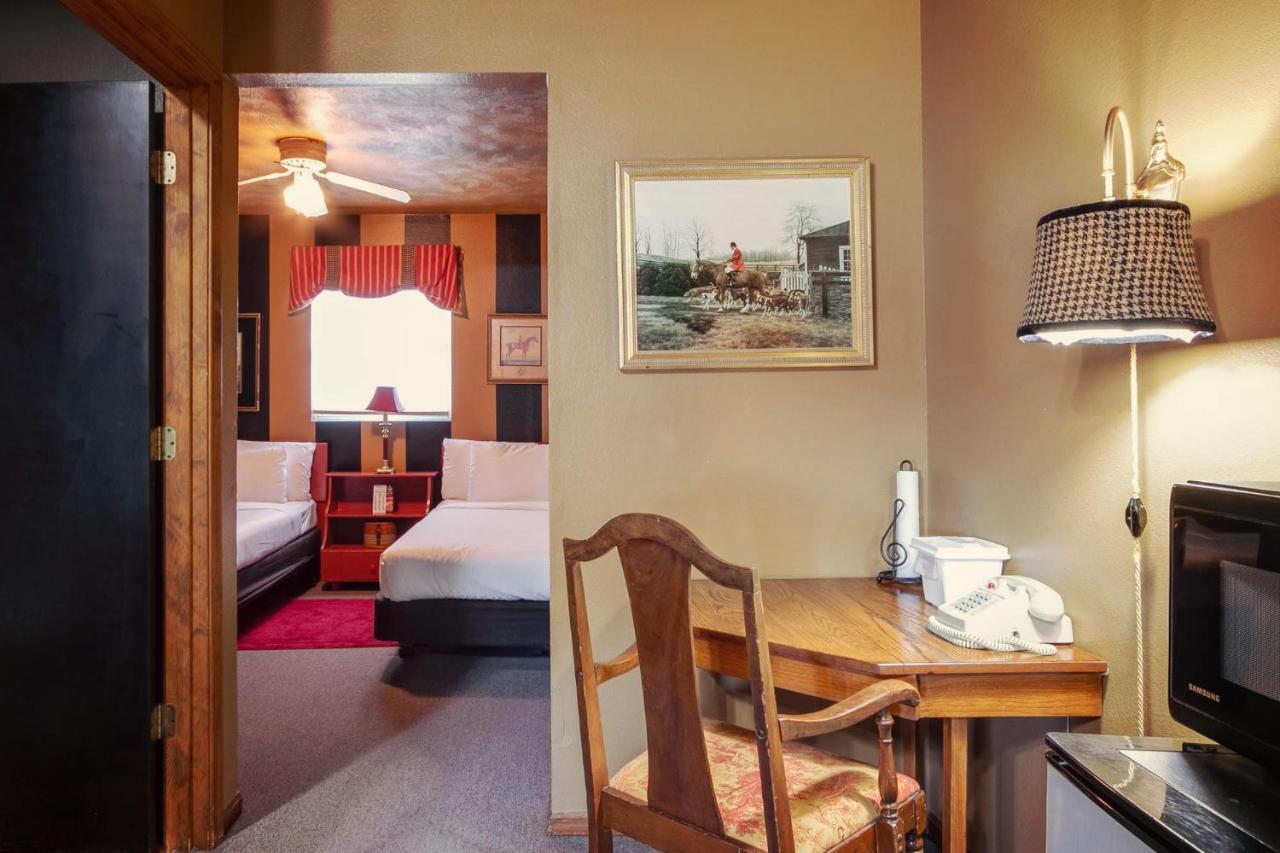 Simmer Motel Wamego Eksteriør bilde
