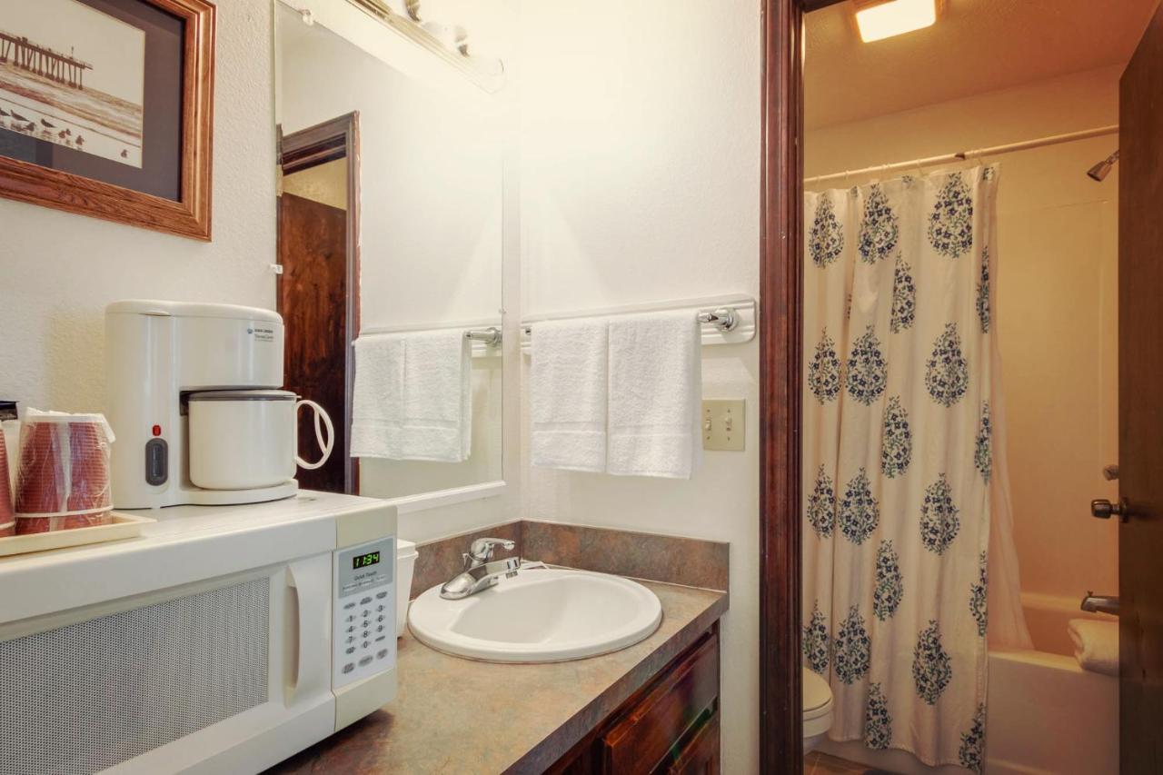 Simmer Motel Wamego Eksteriør bilde