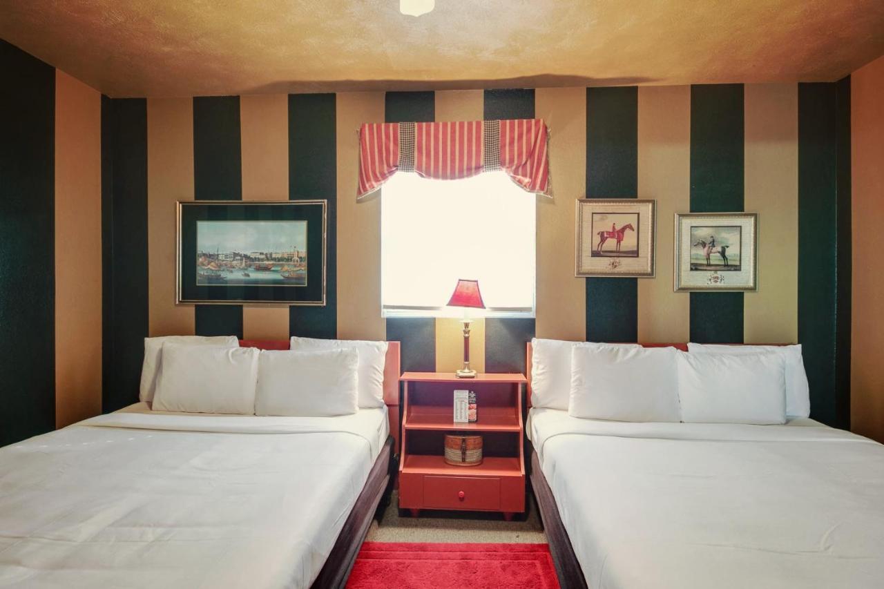 Simmer Motel Wamego Eksteriør bilde