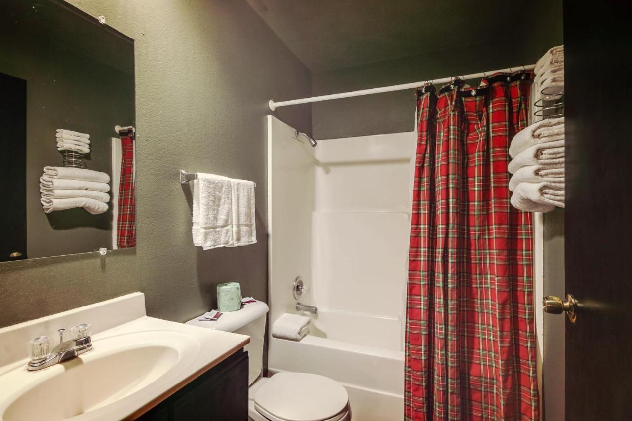 Simmer Motel Wamego Eksteriør bilde