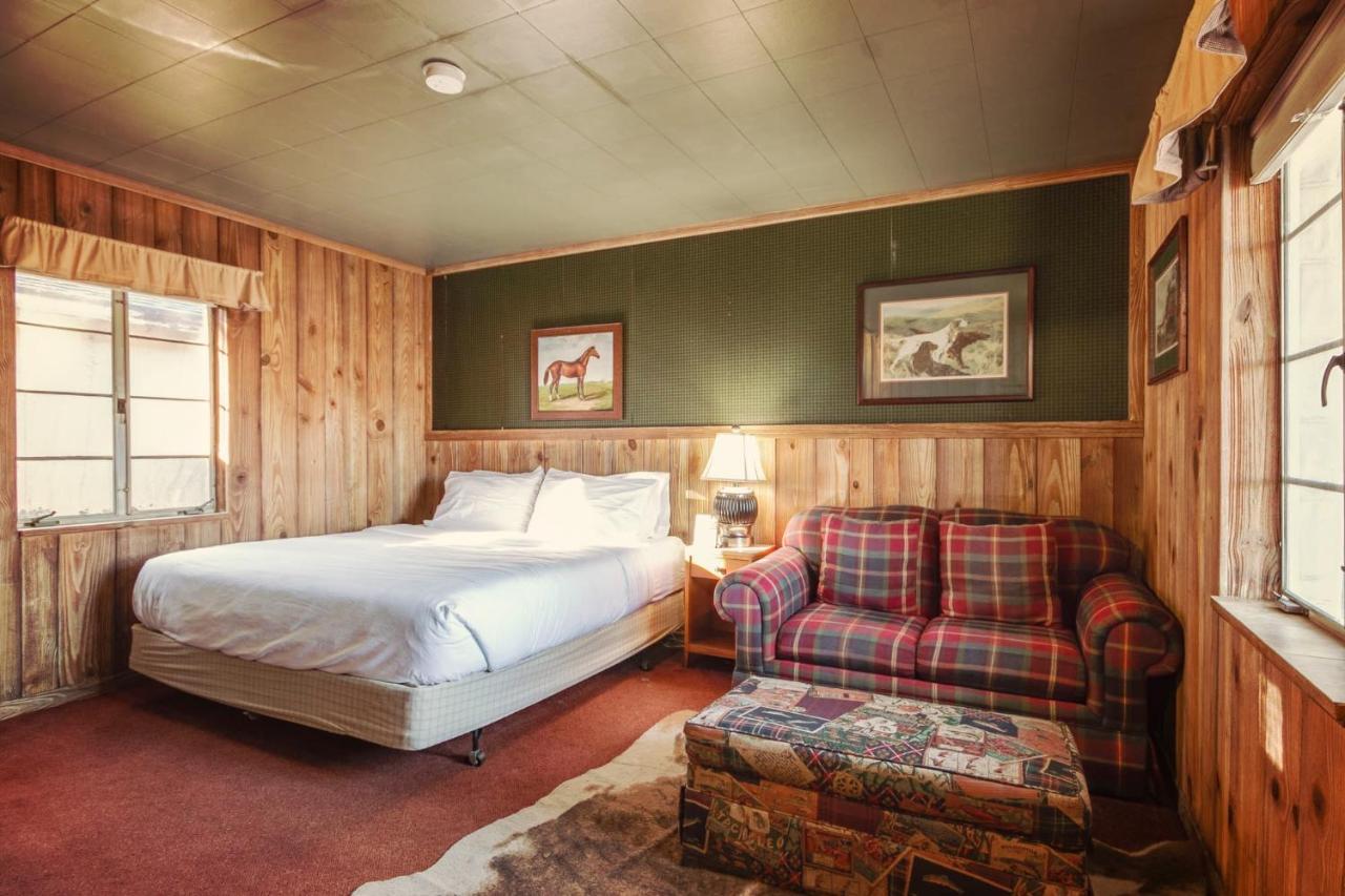 Simmer Motel Wamego Eksteriør bilde