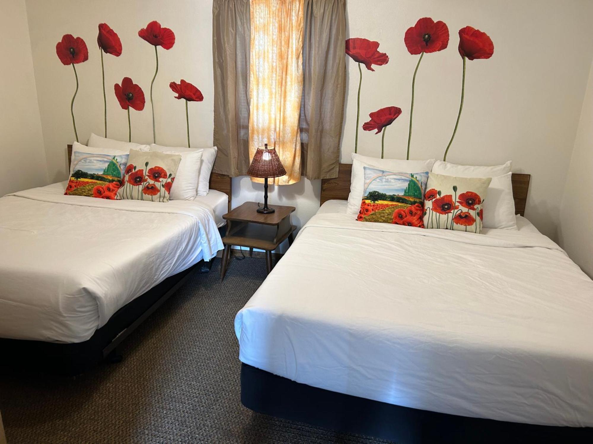 Simmer Motel Wamego Eksteriør bilde